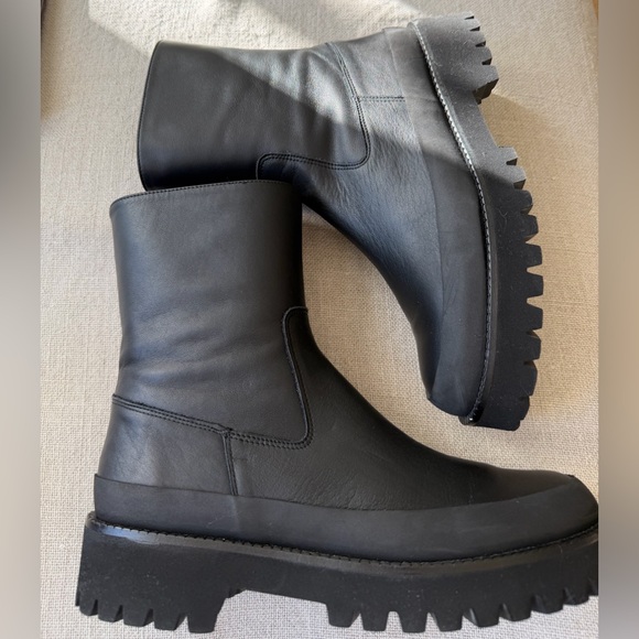 Free People Paloma Barcelo NWT Combat Black Best seller LOVE 🌈❤️ - Picture 13 of 14